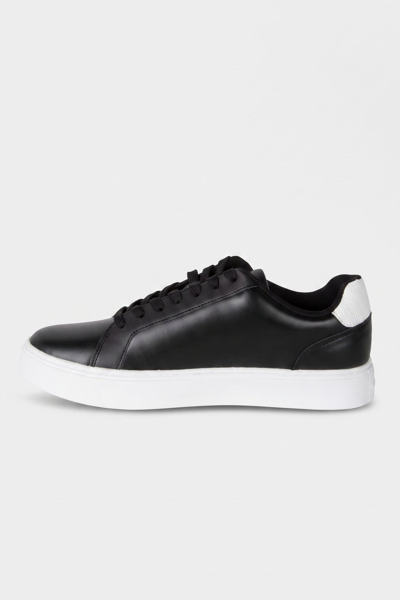 CLASSIC CUP LACEUP BLACK/BRIGHT WHITE 4