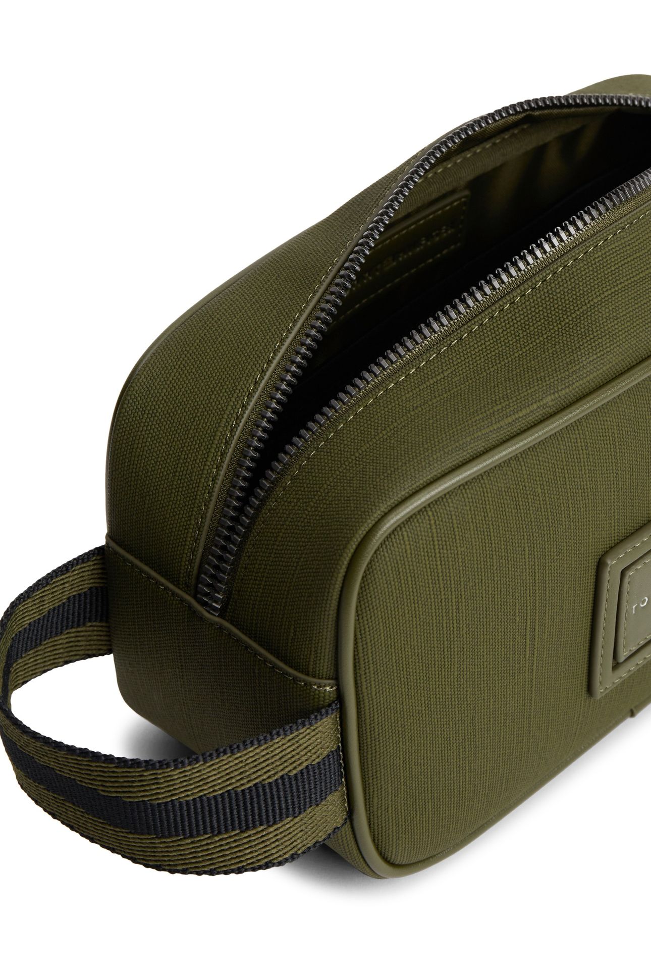 TH FOUNDATION WASHBAG OLIVEWOOD 3