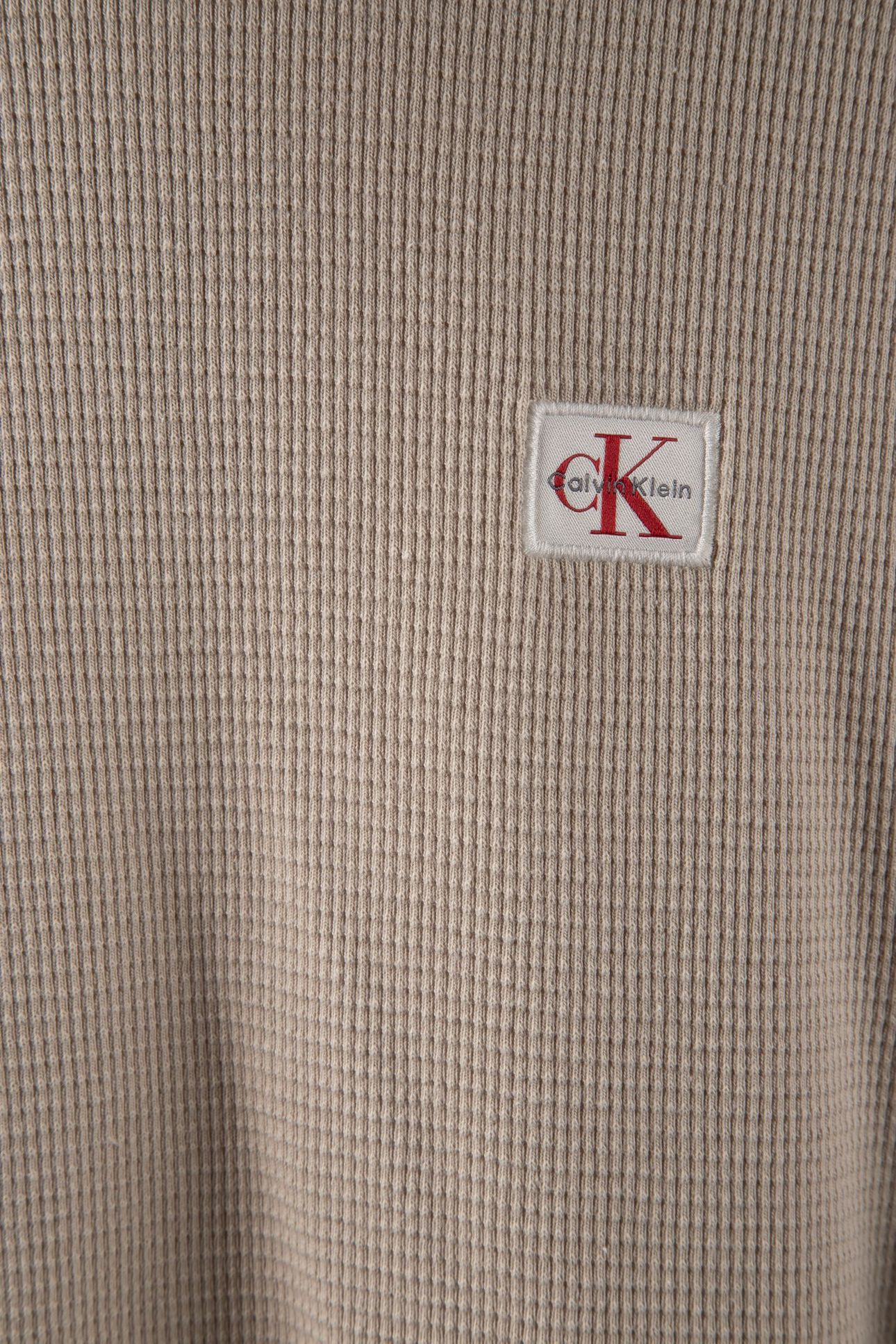 LONG SLEEVE WAFFLE BADGE T-SHIRT PLAZA TAUPE 4