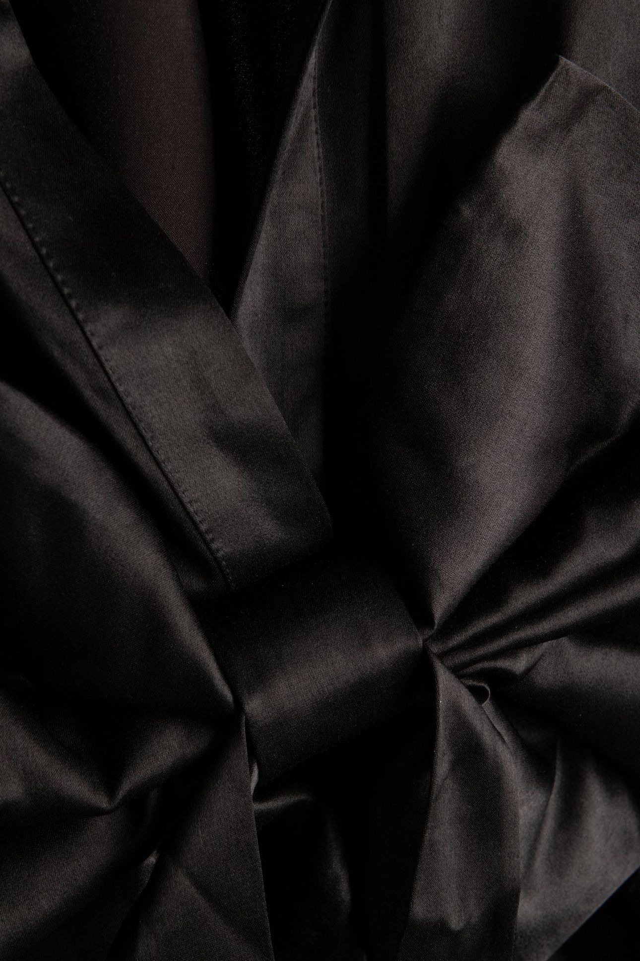 LONG-SLEEVED SHORT TOP WITH TIE BLACK 4