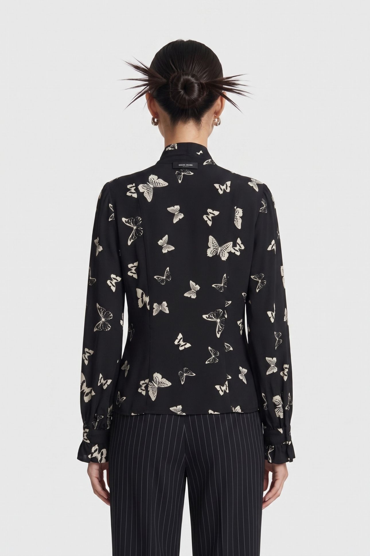 BUTTERLFY PRINT LONG-SLEEVED SHIRT BLACK WHITE 2