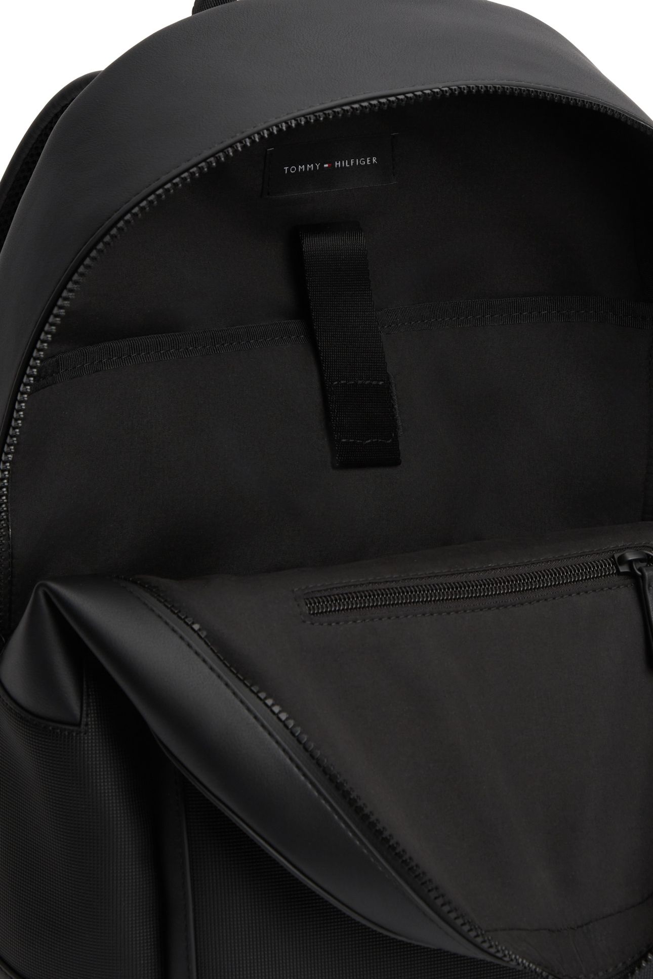 FOUNDATION BACKPACK BLACK 3