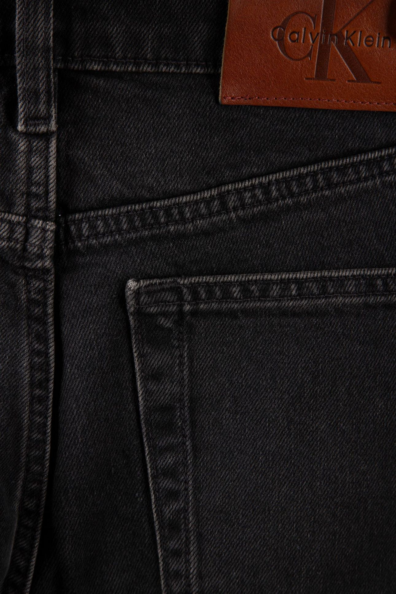 HIGH RISE STRAIGHT CELTIC JEAN ESSENTIAL BLACK 4
