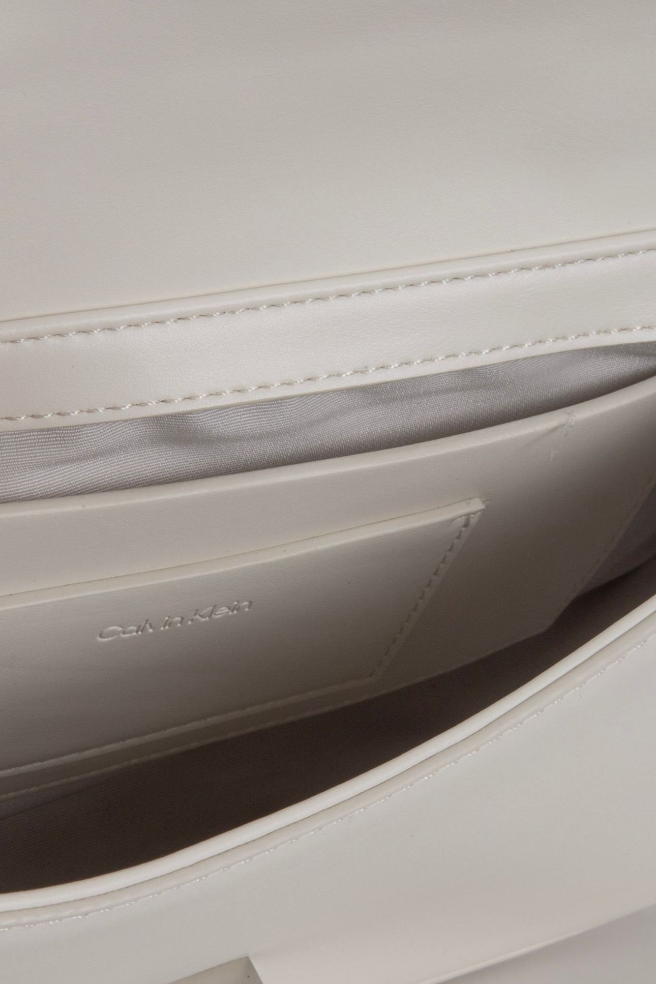 QUILTED TOP HANDLE CROSSOVER LILY WHITE 7