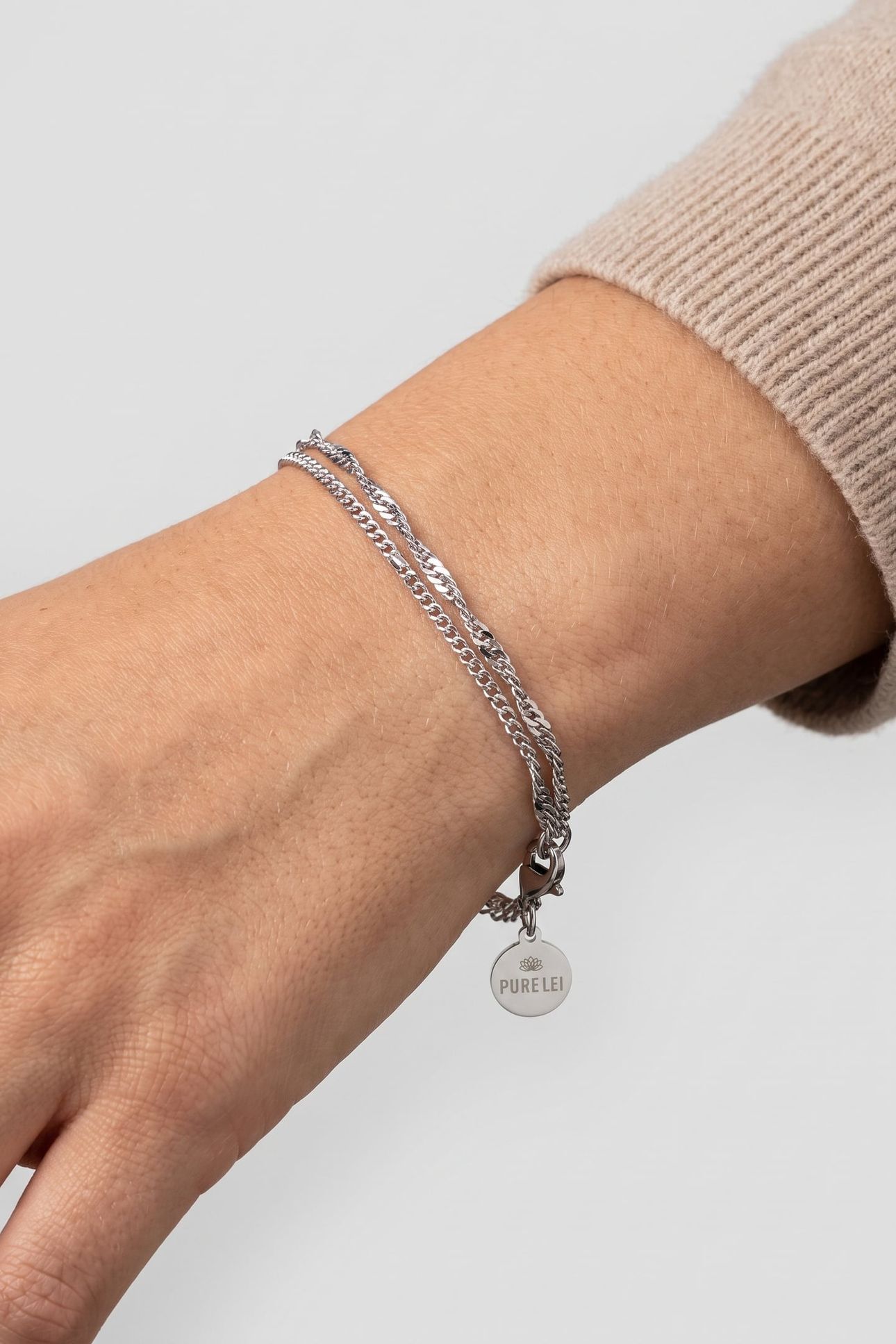 AUTHENTIC ARMBAND SILVER 1