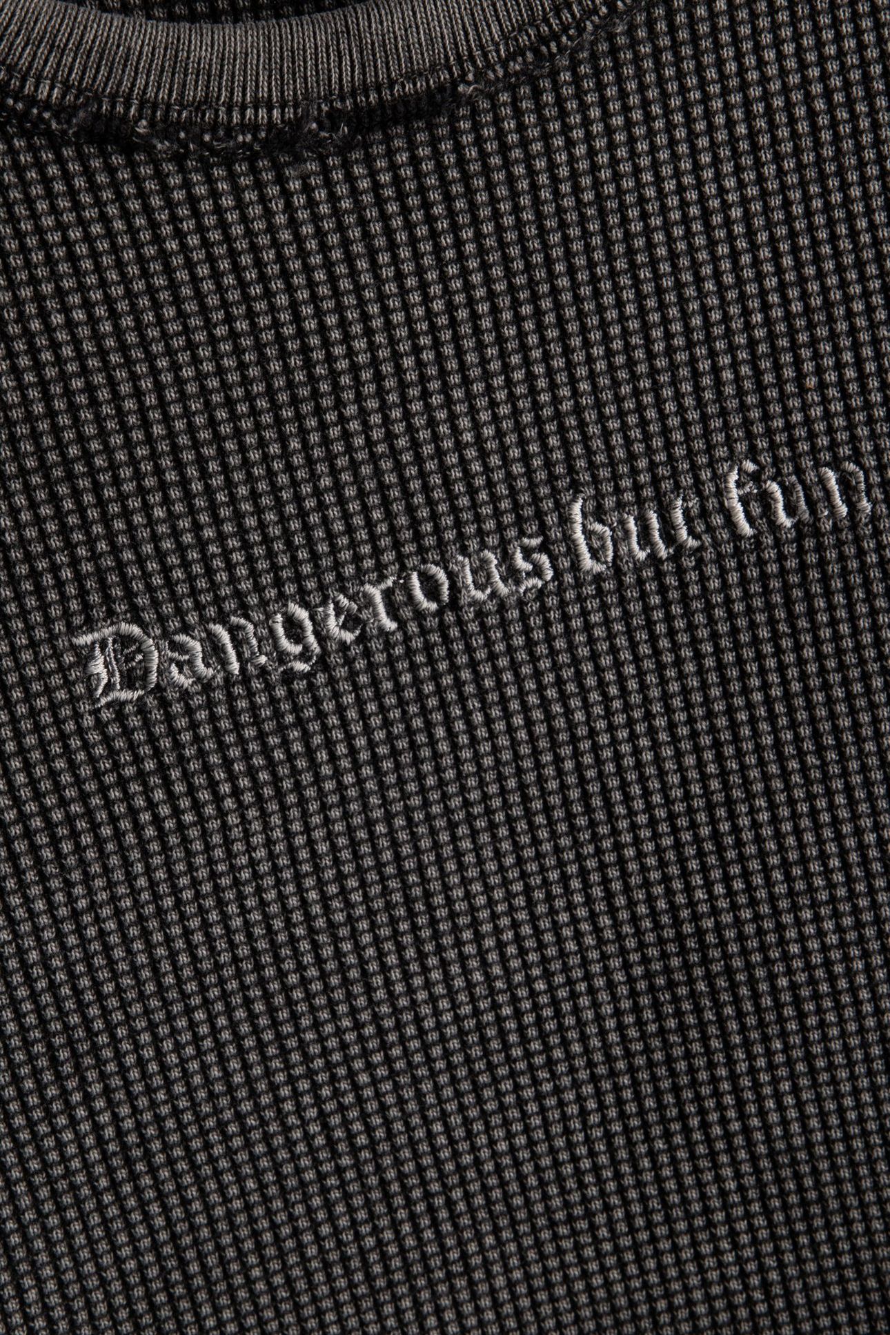 TANK TOP WITH EMBROIDERED TEXT BLACK WASHED 4