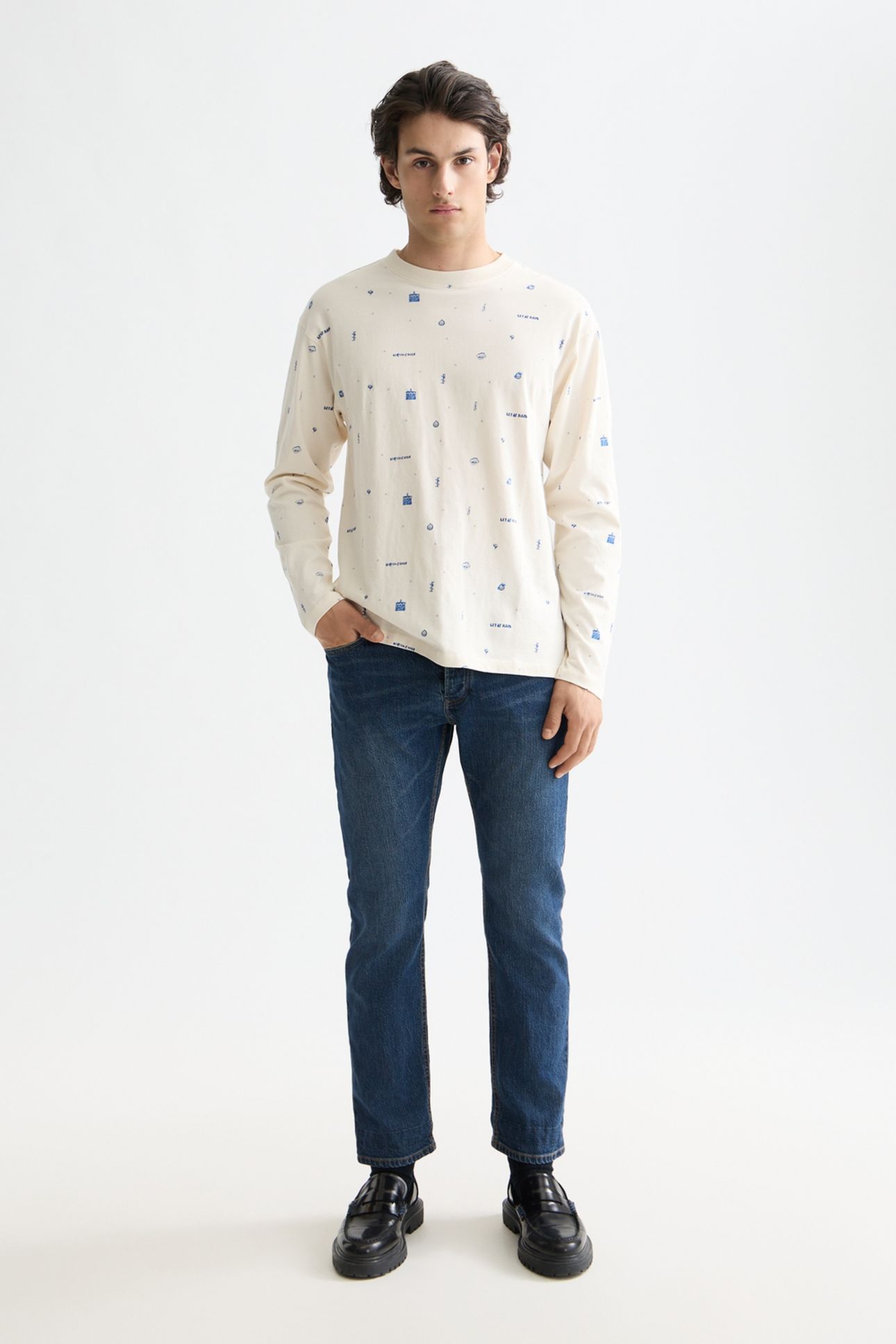 750 YEARS CELEBRATION RELAXED FIT ALLOVER PRINTED TEE LET IT 1