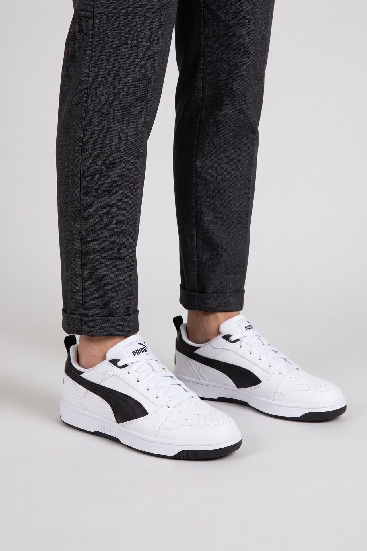 UNISEX REBOUND V6 LO JUNIOR WHITE-BLACK-BLACK 4