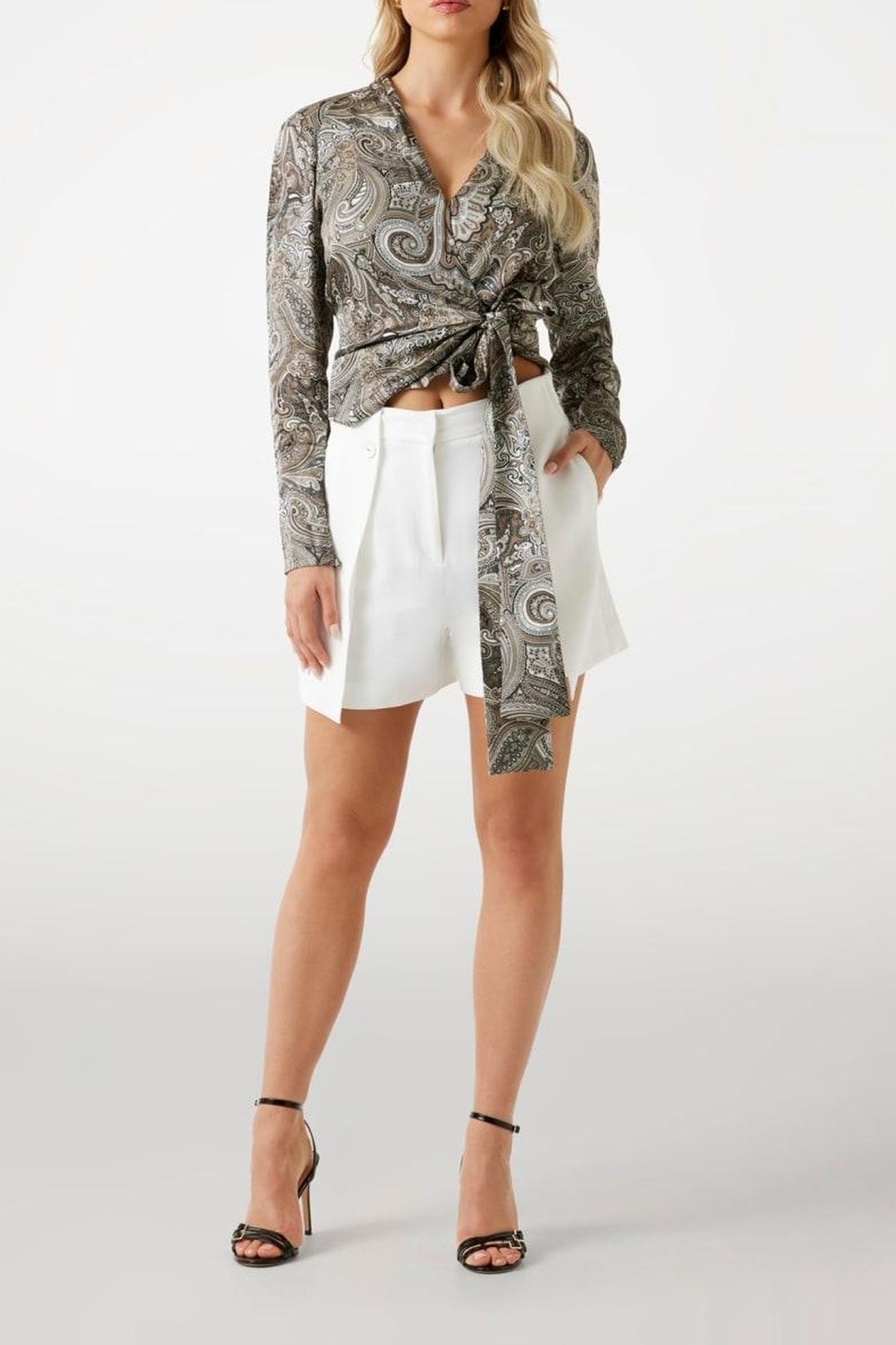 NINA SHORTS PANTS WHITE PEAKS 2