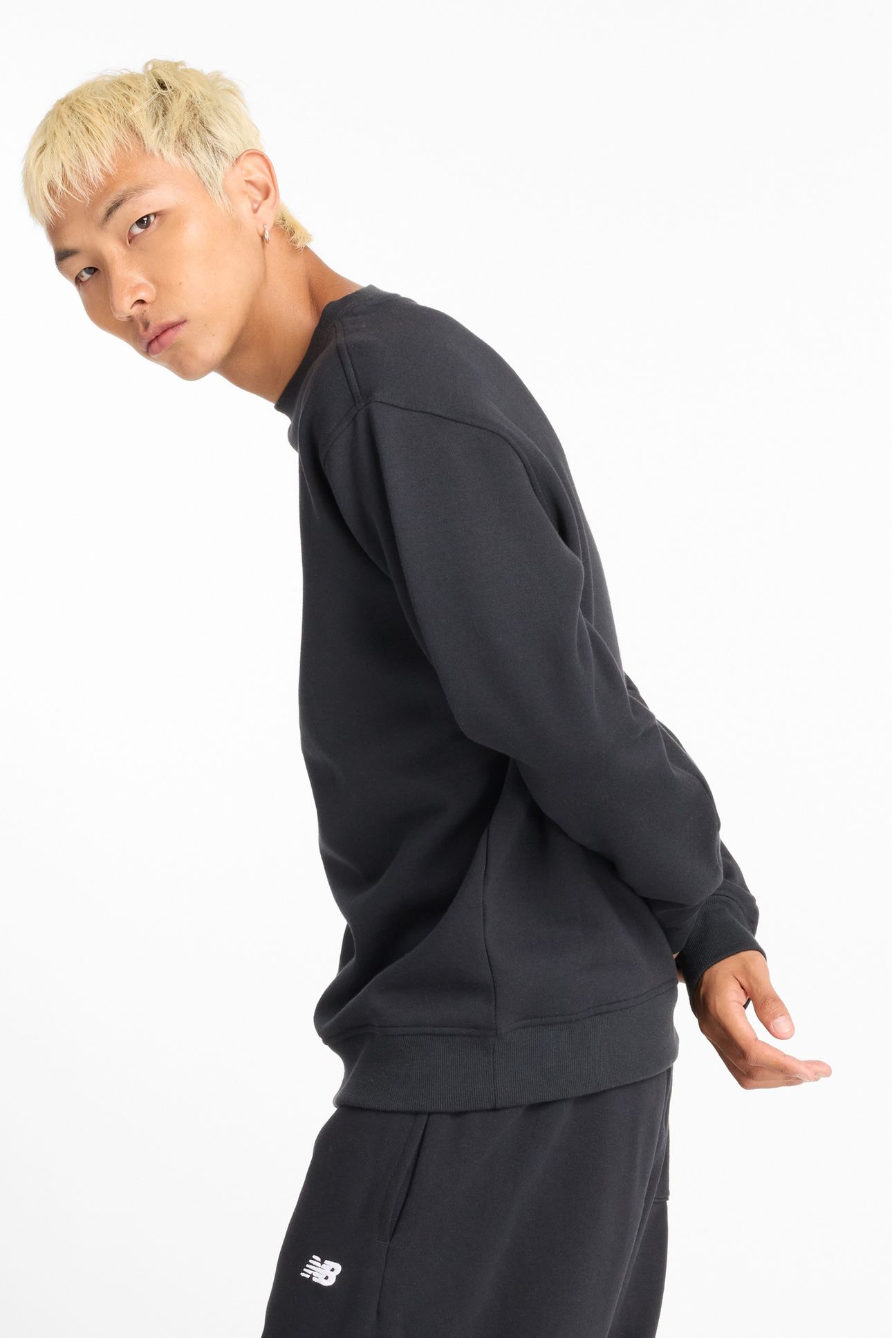 SPORT CORE BRUSHED CREW BLACK 3