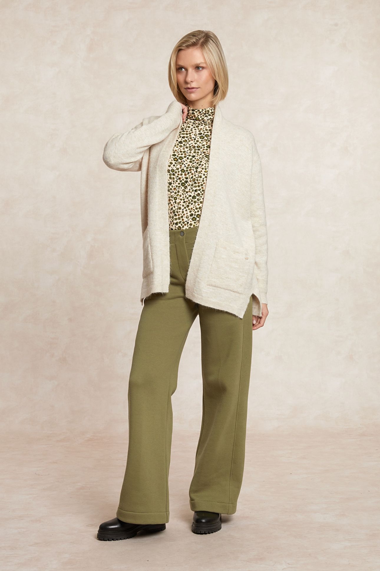 LONG V-NECK JERSEY CARDIGAN APPLIED POCKETS OFF WHITE 1