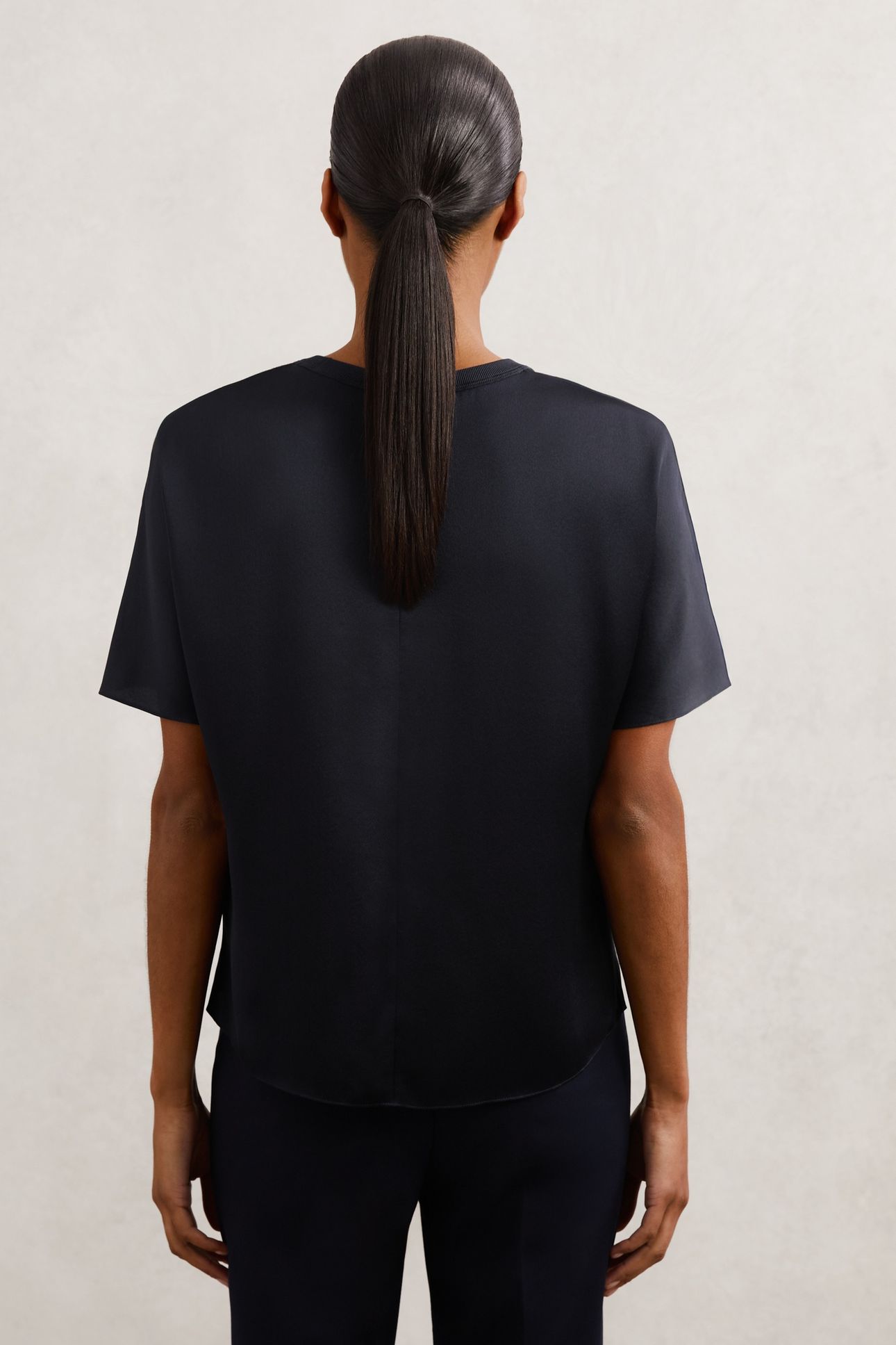 SILK SHORTSLEEVE TOP NAVY 2