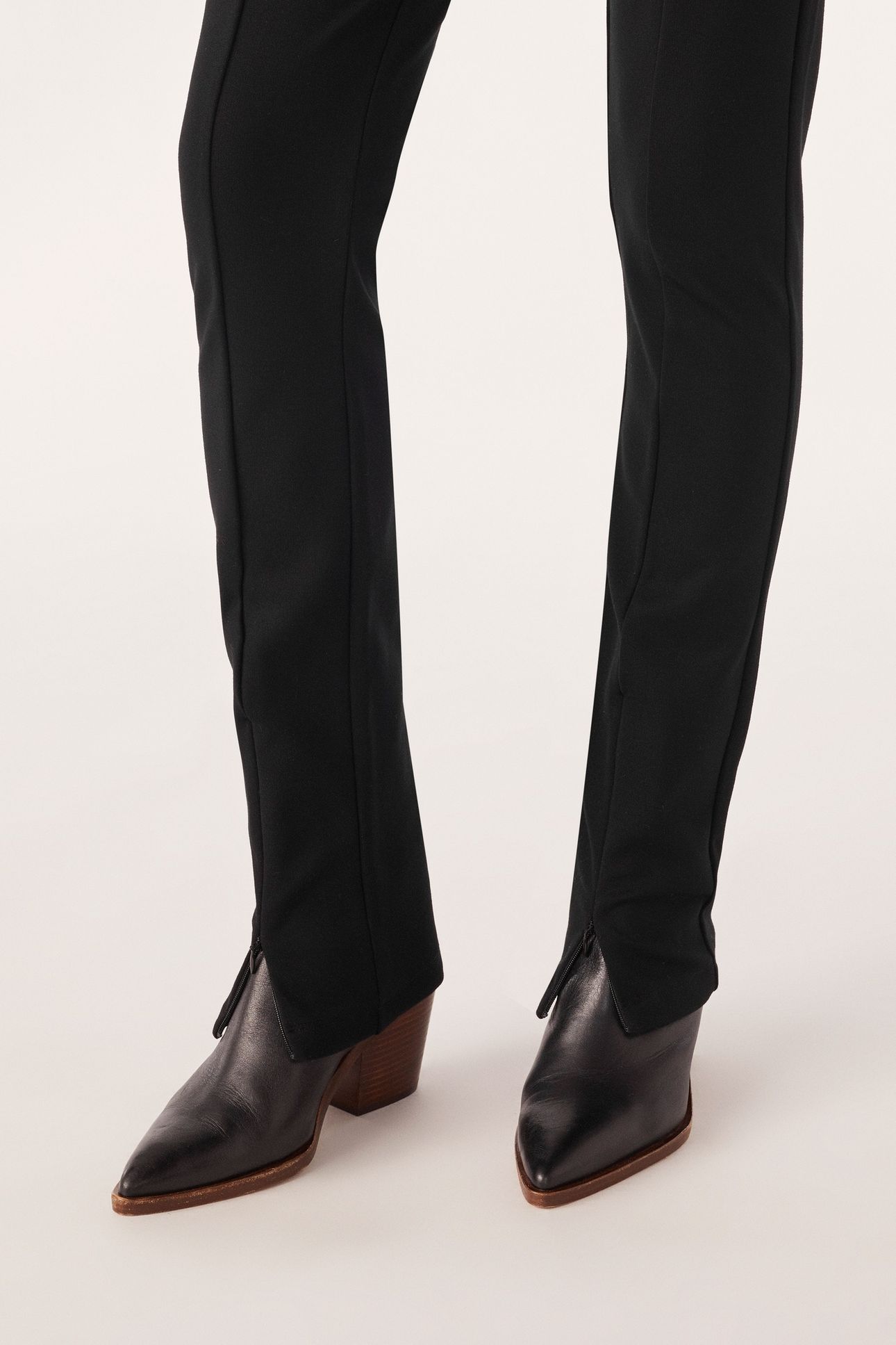 SLIM BLACK 4