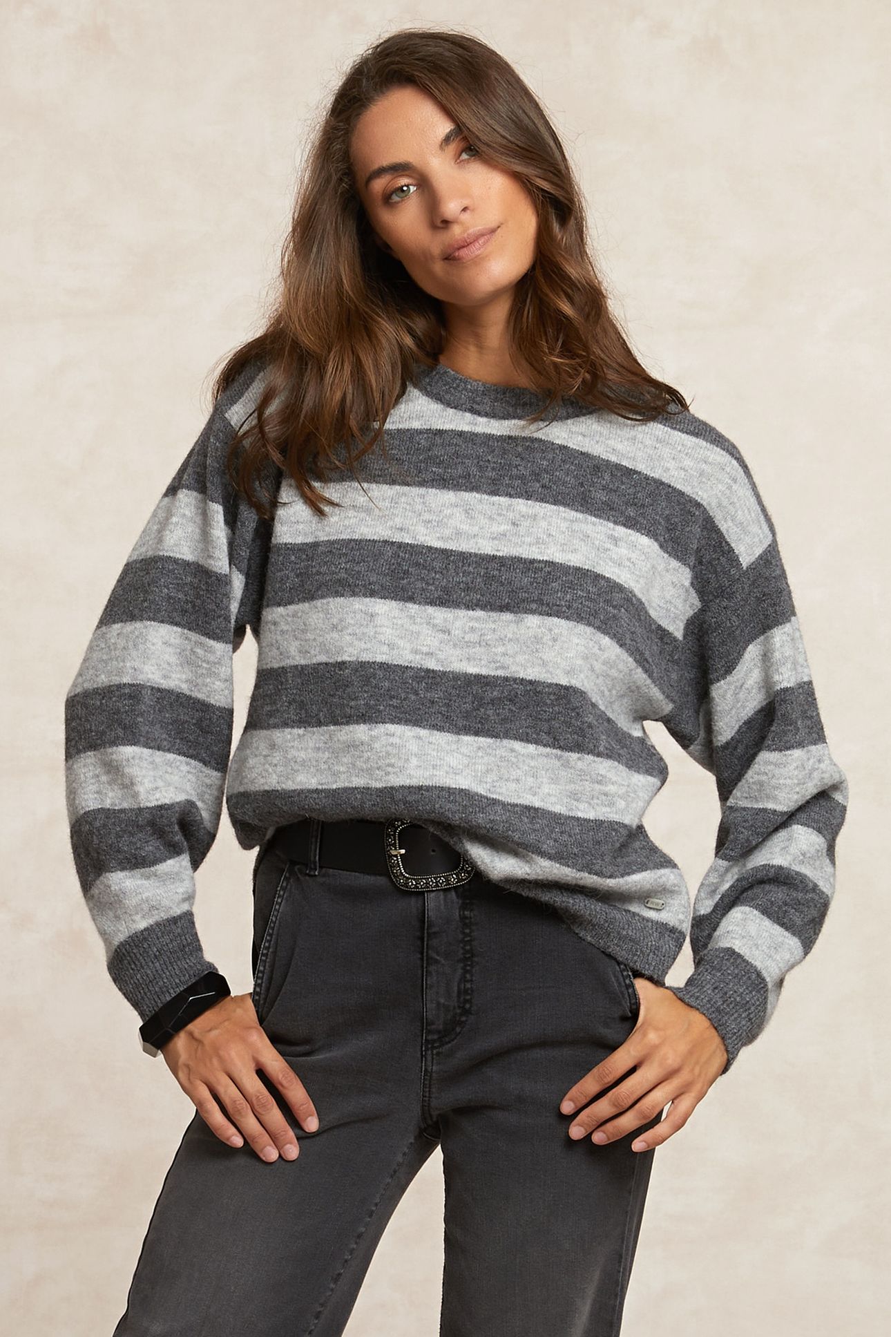 STRIPED CREW NECK SPLIT BACK SWEATER GREY 1