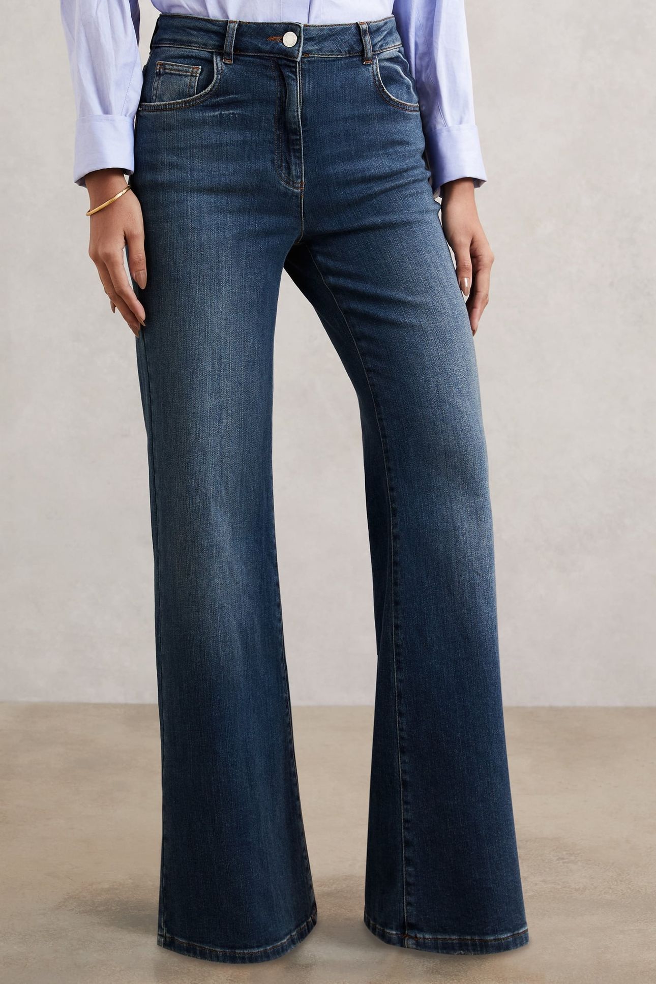 FLARE JEAN MID BLUE 1