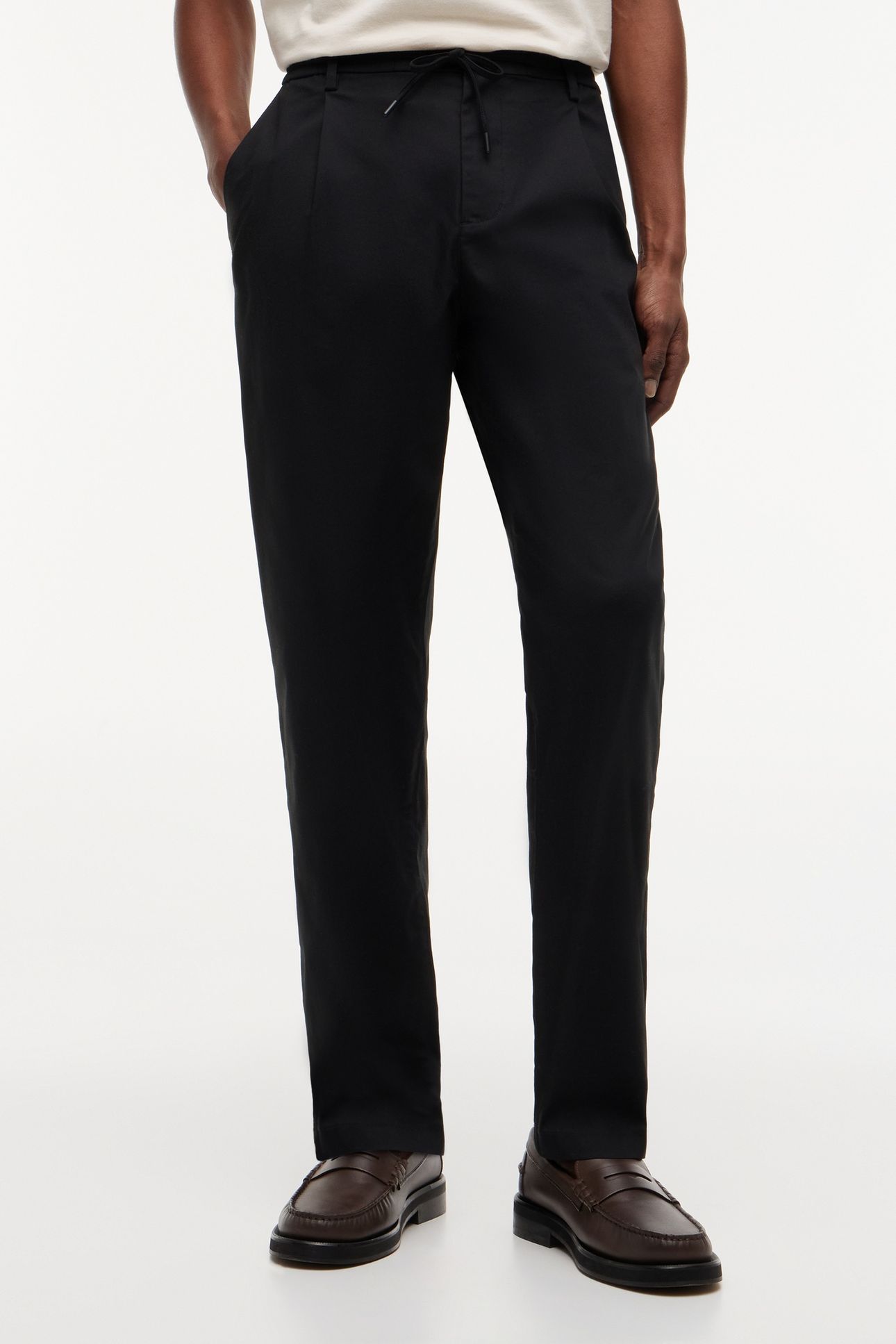PERFORMANCE HARLEM TAPERED TWILL TROUSERS BLACK 1