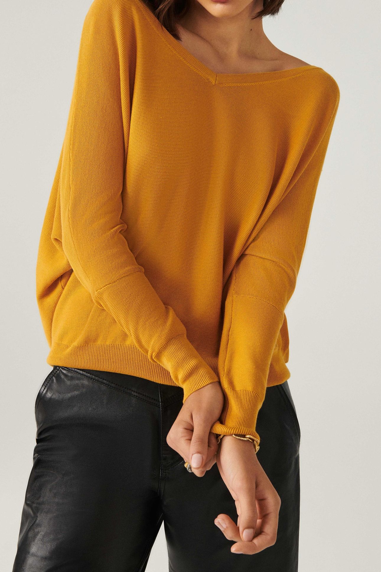 LONG SLEEVES KNIT OCRE 1