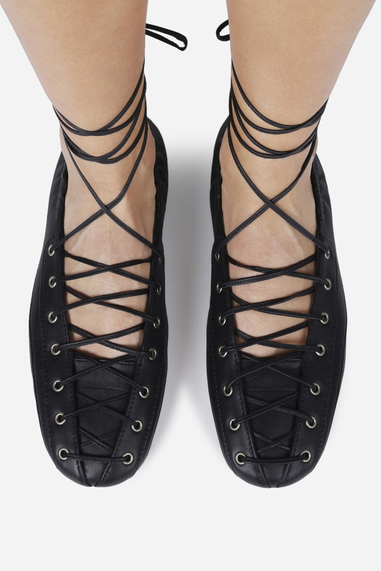 SER-AJAA LOW SHOE BLACK 5