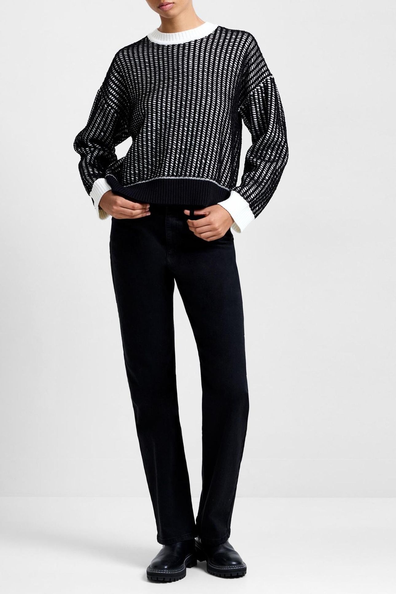 JULLIE LS CREW NECK JUMPER BLACKOUT WINTER WHIT 2