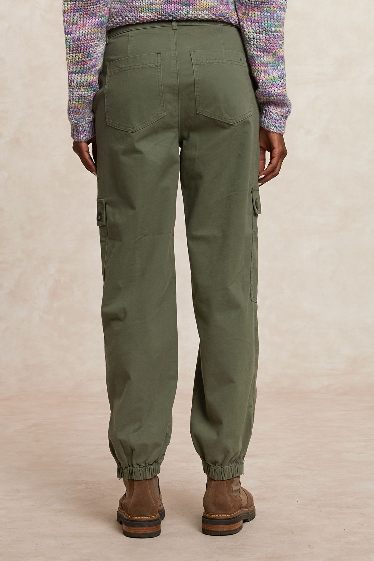 STRETCH PANTS APPLICATED POCKETS KHAKI GREEN 2