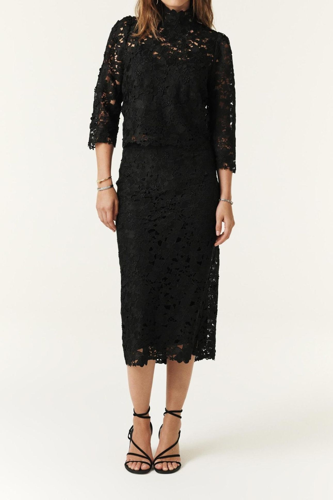 MID-LENGTH SKIRT BLACK 3