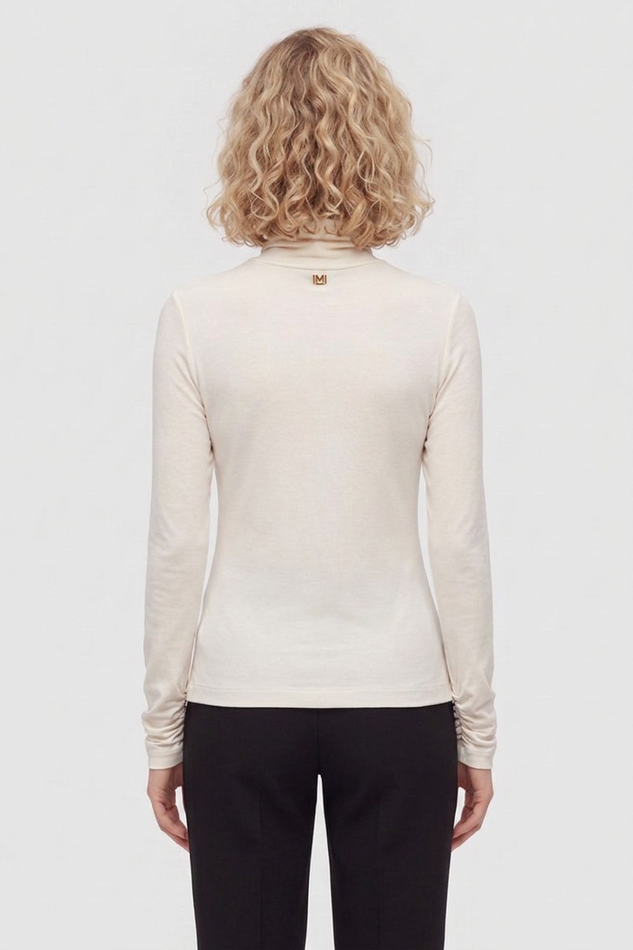 ASTRID TURTLE NECK L MACADAMIA 2