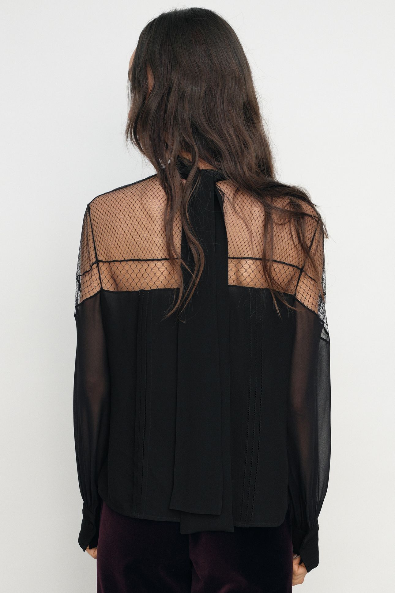 LACE INSERT BLOUSE BLACK 2