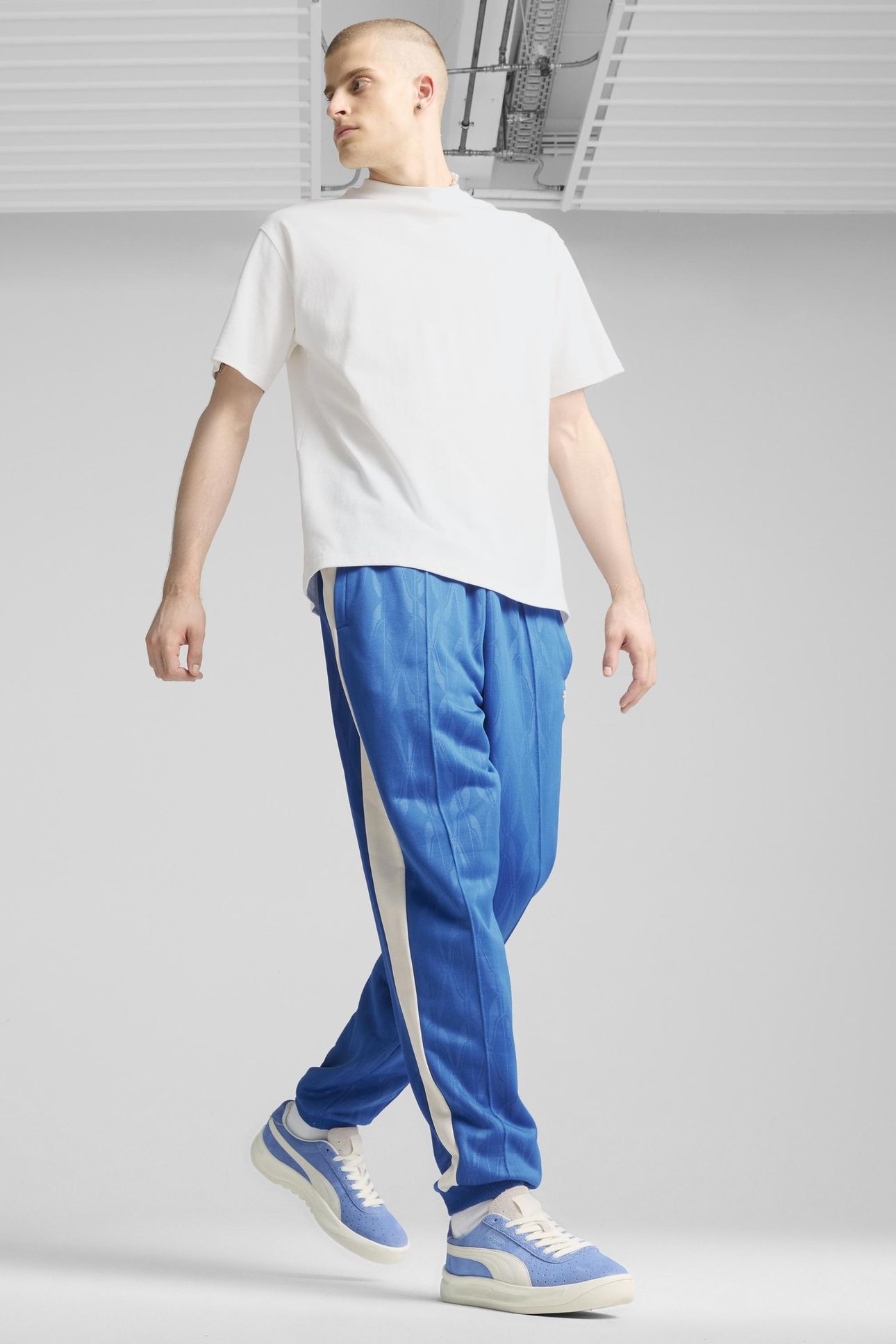 UNISEX GV SPECIAL SUEDE BLUE SKIES-FROSTED IVORY 3