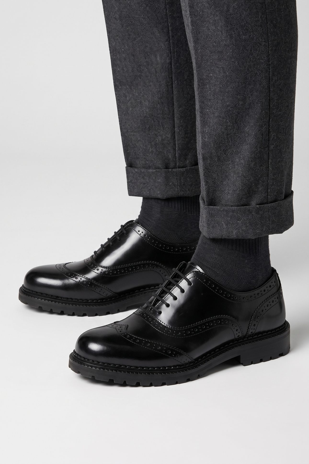 JOELLE MENS DRESSED BLACK 2