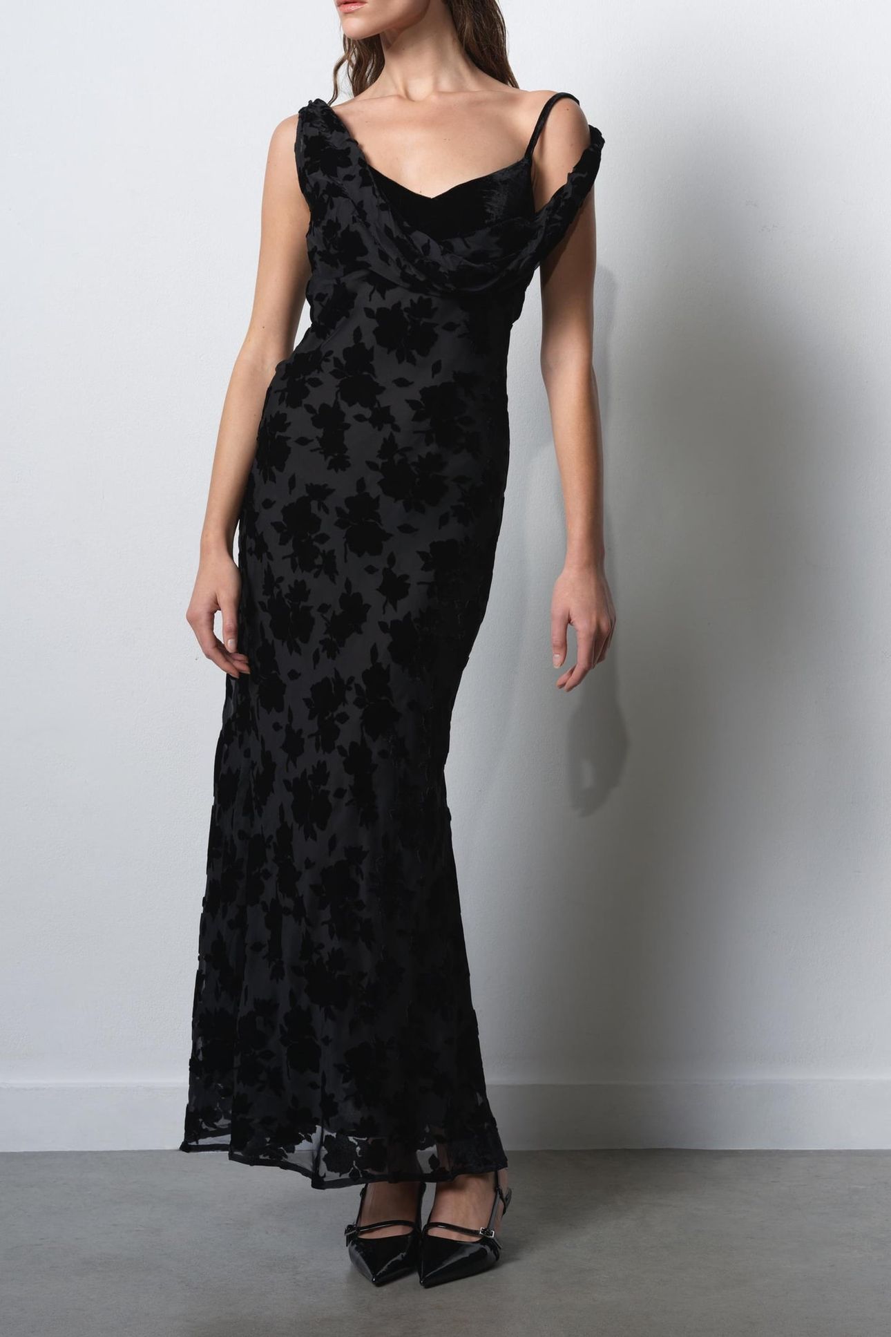KARA BURNOUT TWISTED MIDI DRES BLACKOUT 1