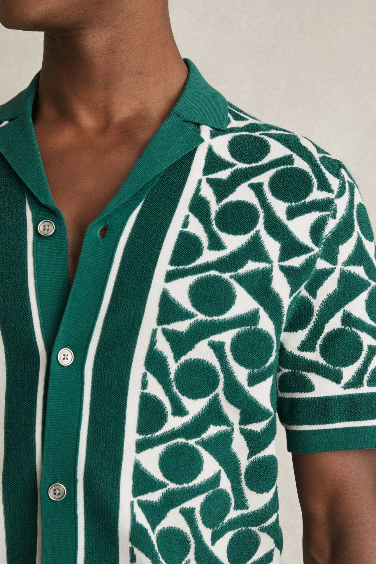 SS CUBAN BUTTON THORUGH GEO TOWELLING SHIRT GREEN/WHITE 4