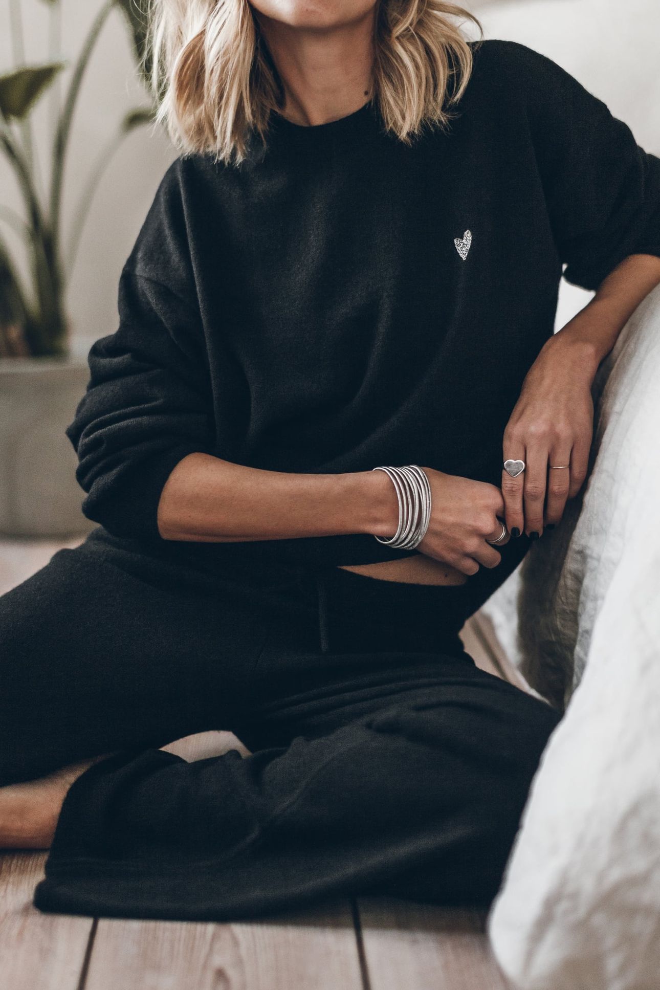 THE BLACK CASHMERE KNITTED SWEATER BLACK 1