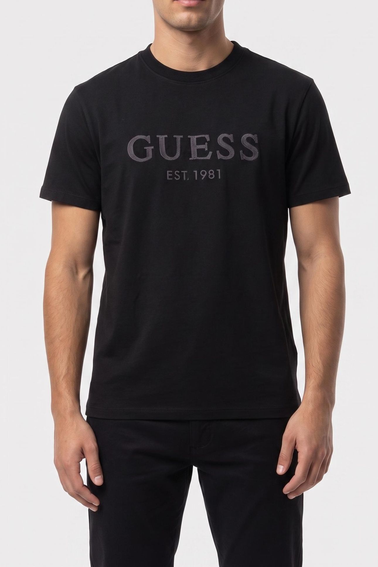 SS CN GUESS BOX LOGO JET BLACK A996 1