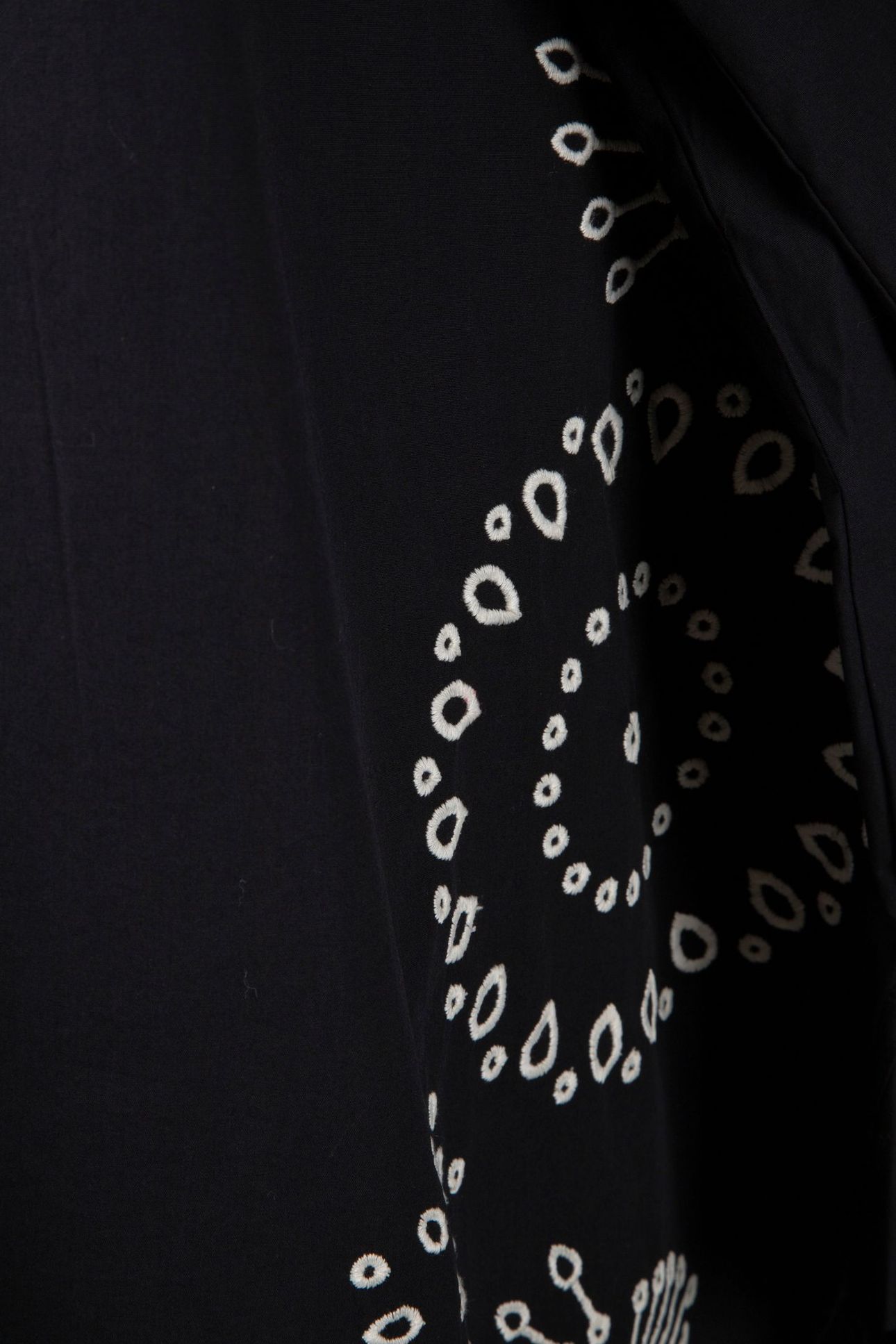 CAMBRIA COTTON EMBROIDERED TOP BLACK/CREAM 3
