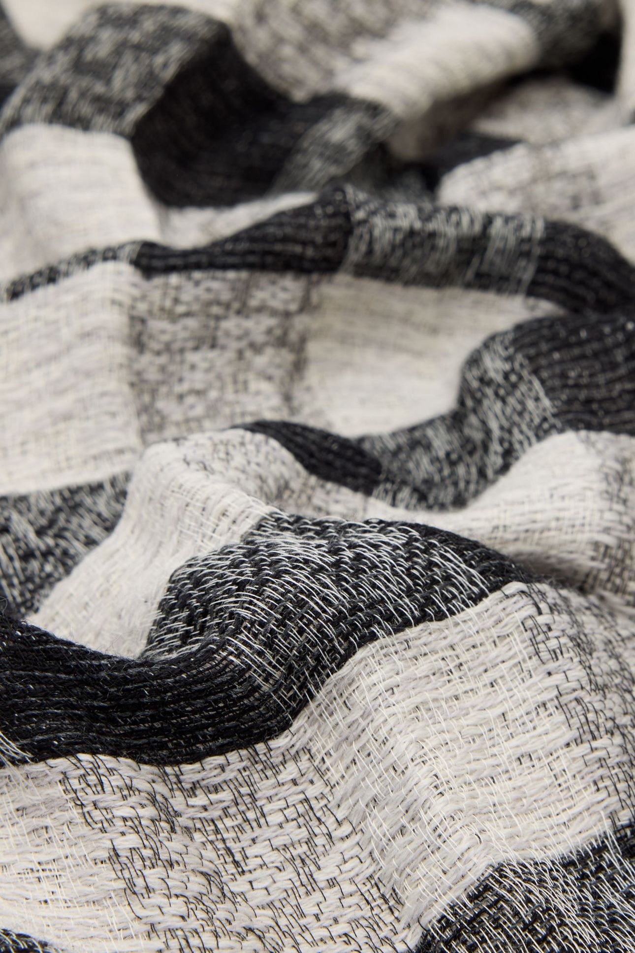 DARTMOUTH SCARF CARBON GREY 3