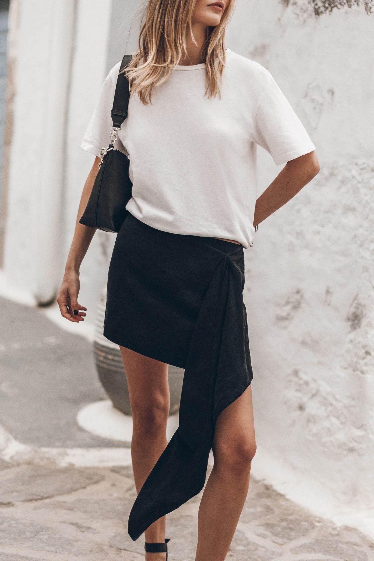 THE DARK CASCADE SKIRT BLACK 2