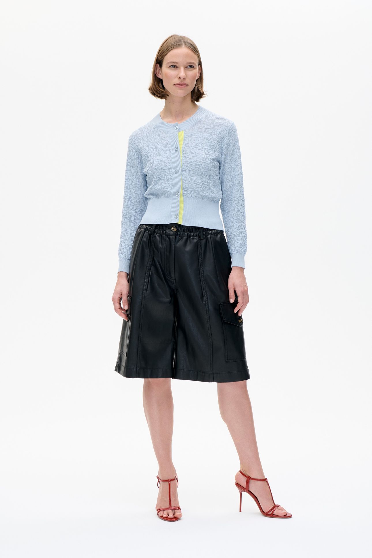 NEETO SHORTS BLACK 1