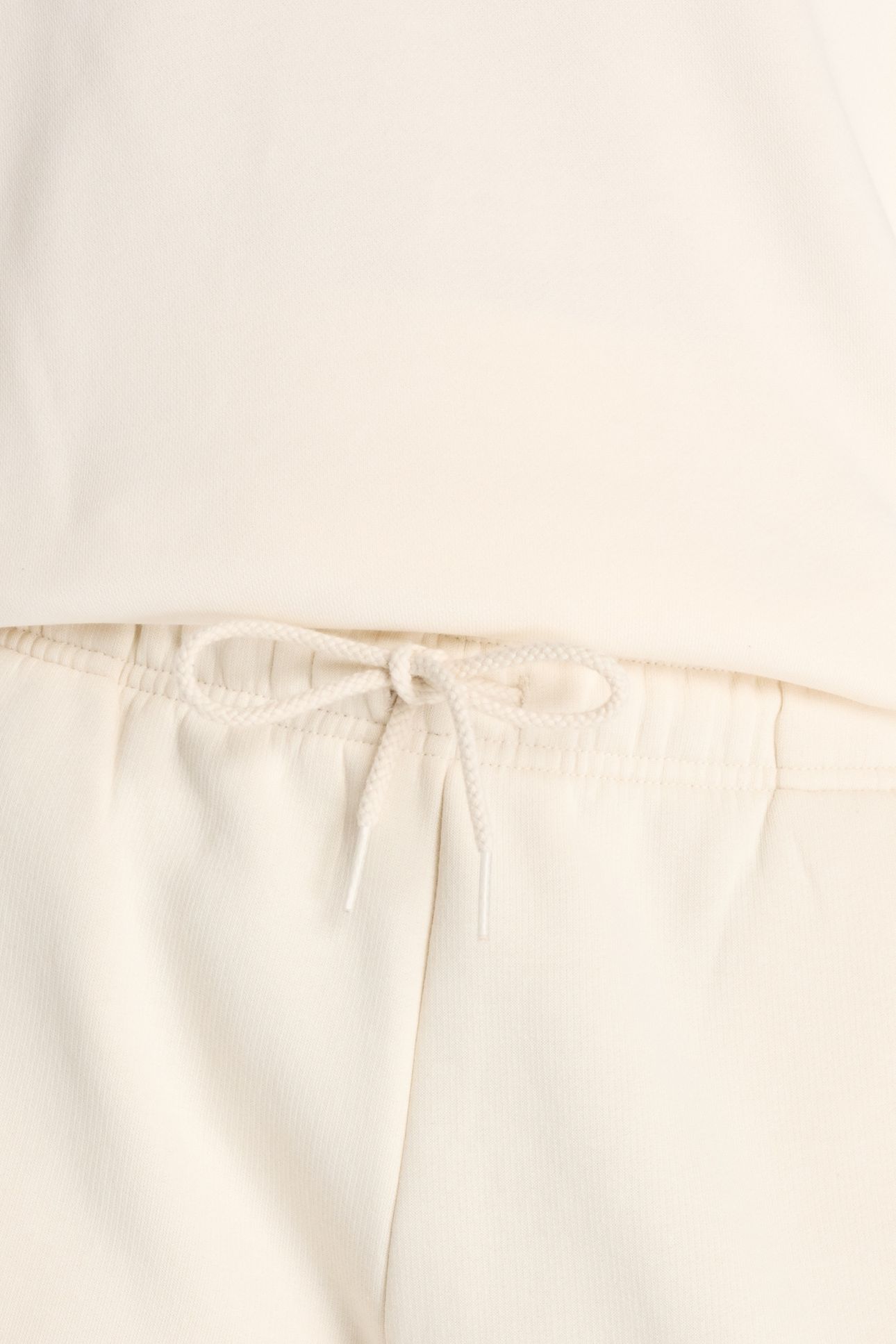 REIMAGINED FLEECE SHORT LINEN 4