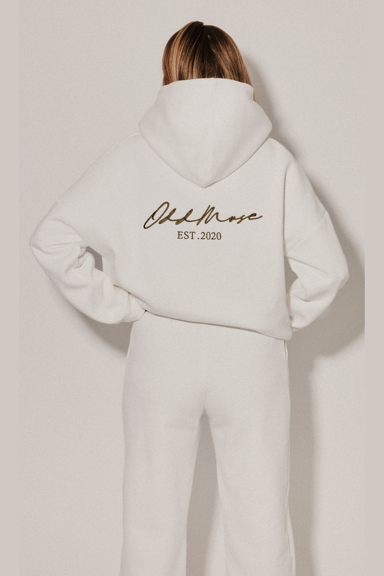 HOODIE WHITE 2