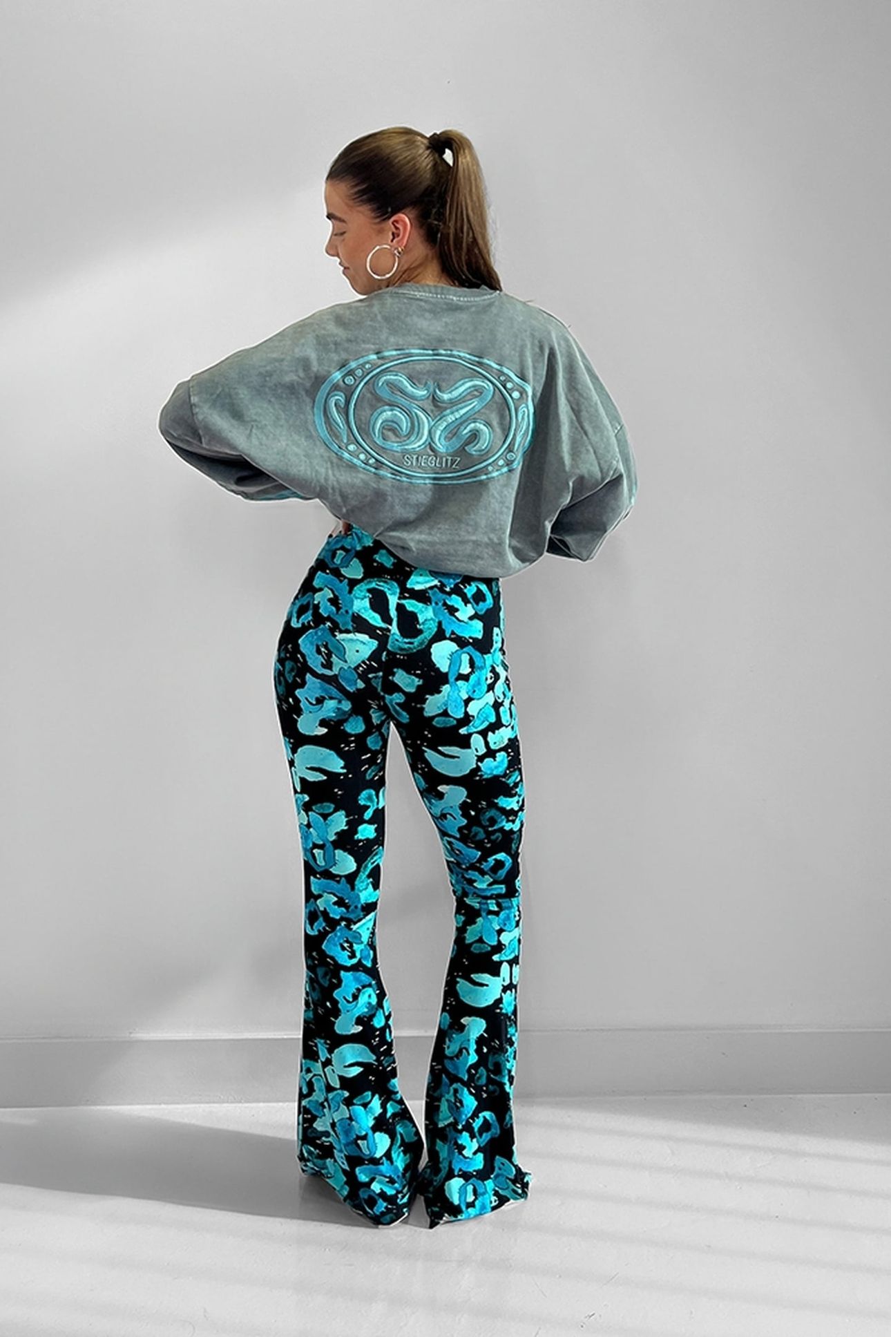 BENTE FLARED LEGGING BLUE 3