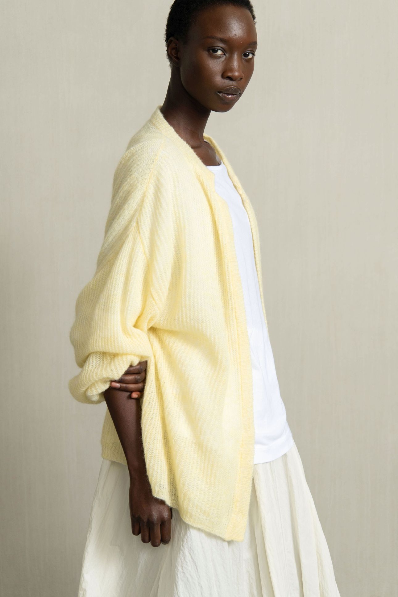 AMAEVE LIGHT YELLOW 3