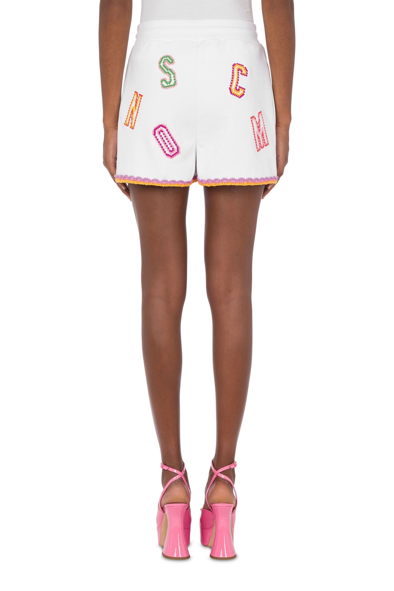 ORGANIC CROCHET LETTERING FLEECE SHORTS WHITE 2