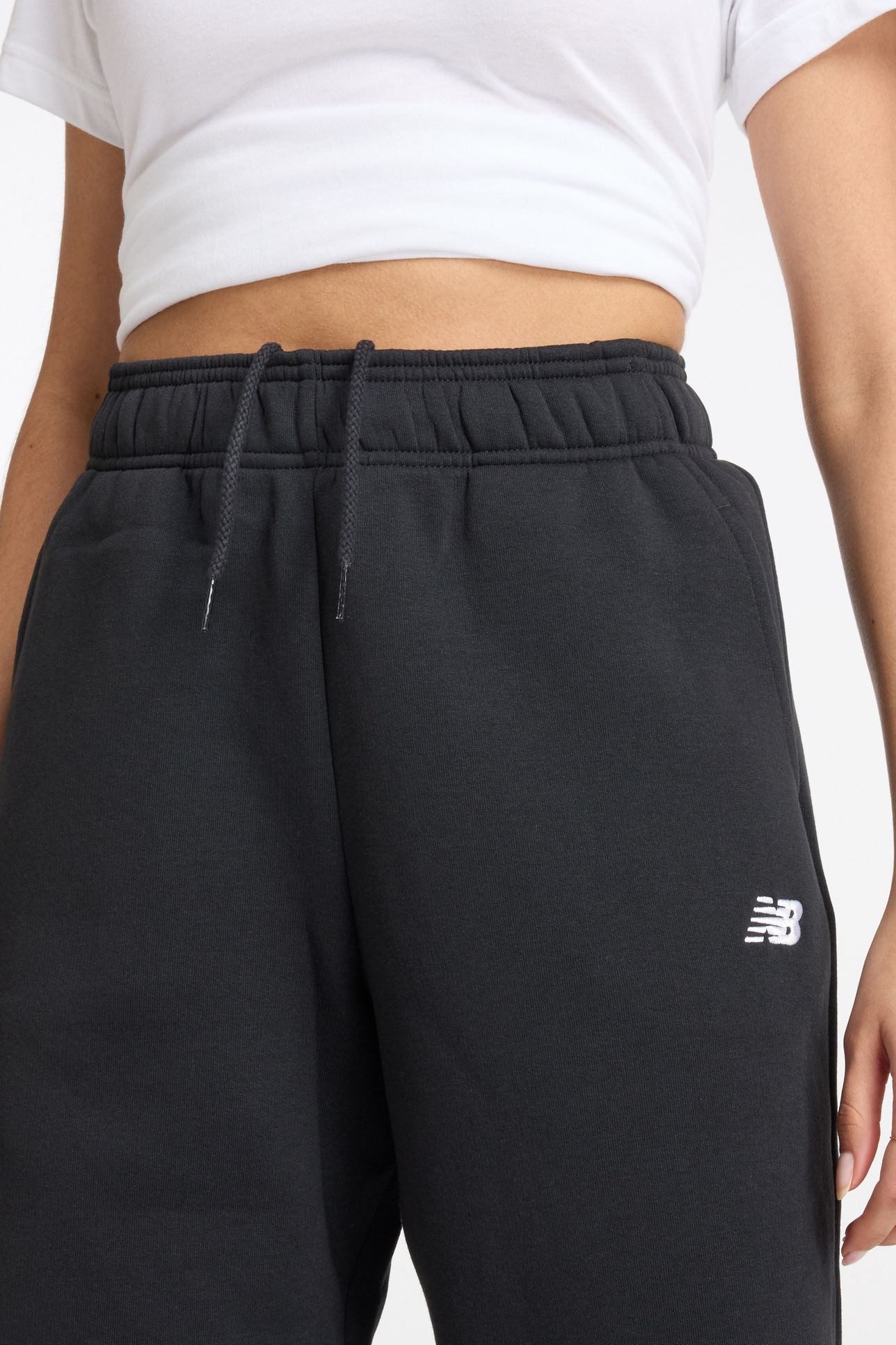 SPORT ESSENTIALS FLEECE JOGGER BLACK 6