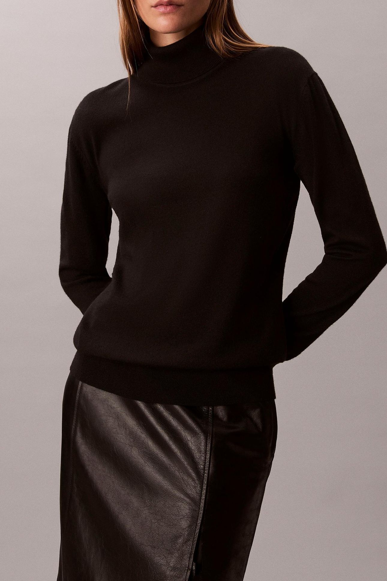 LS T-NECK EXTRAFINE MERINO BLACK 1