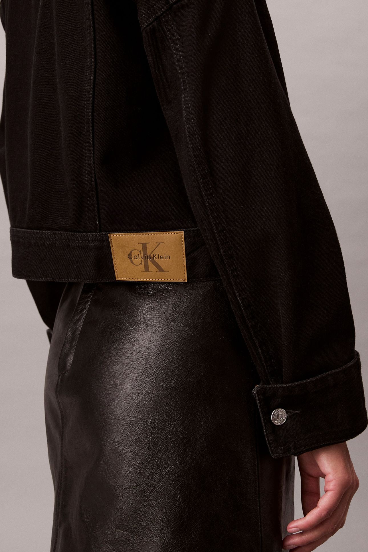 DENIM CROPPED JACKET SOFT BLACK 5