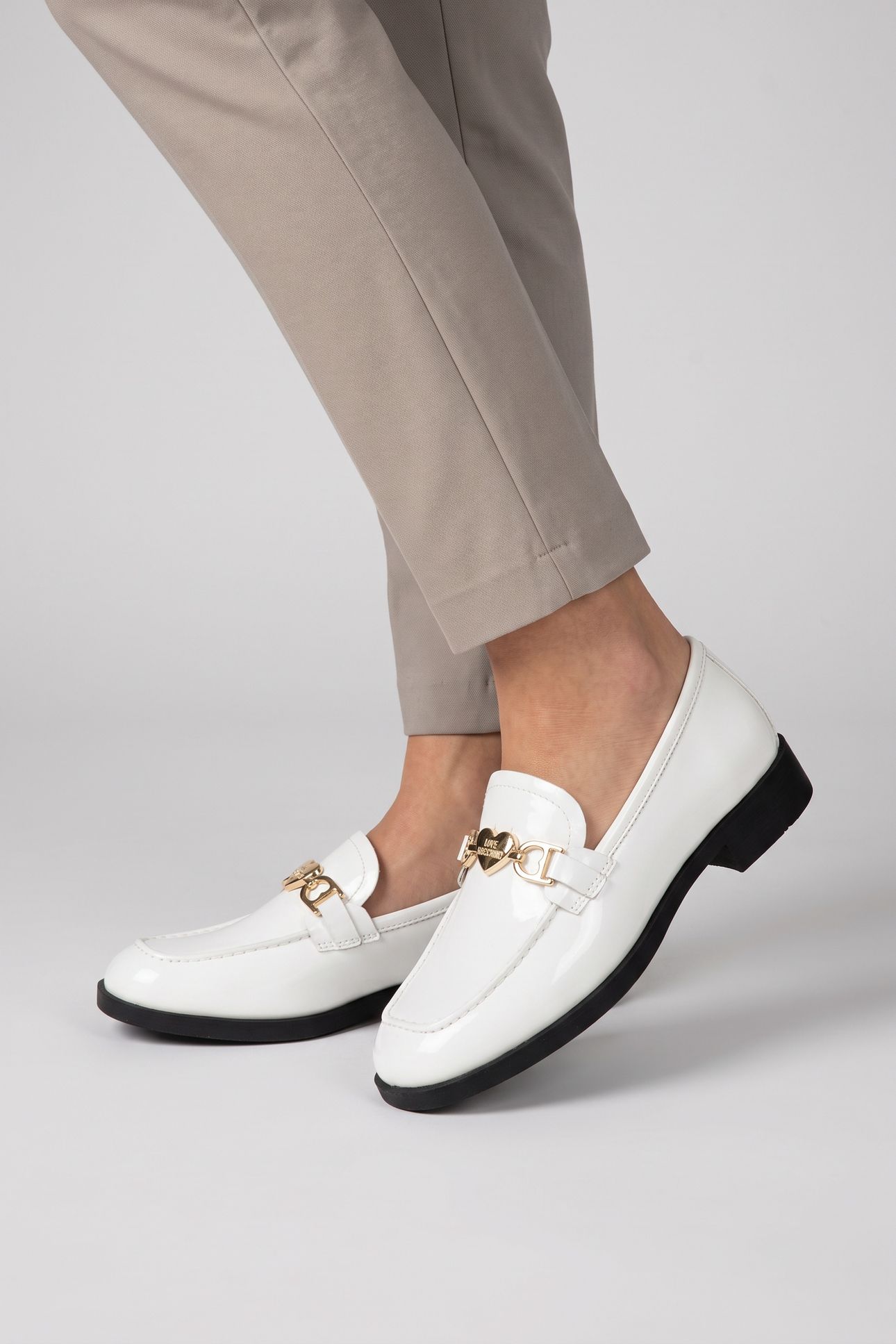 LOAFER WHITE 2