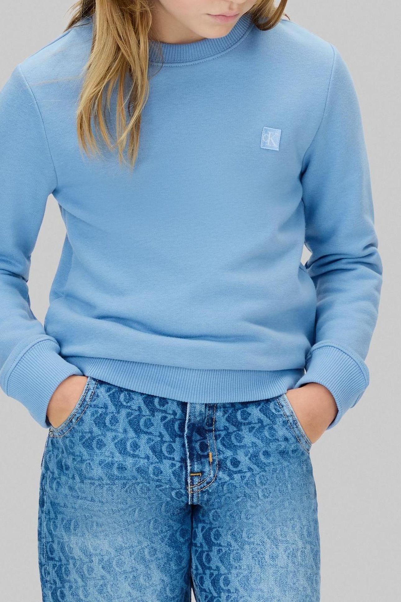 UNISEX MONO MINI BADGE REG FADED DENIM 1