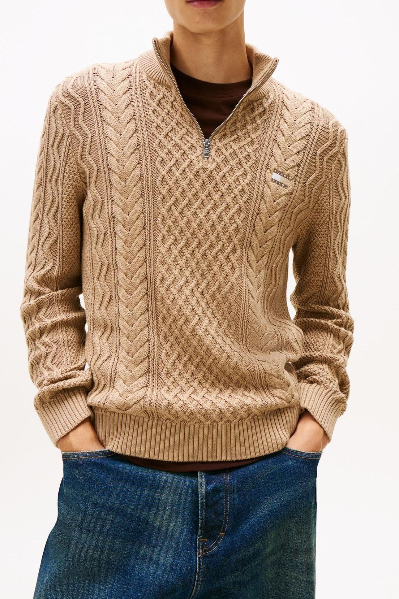 TJM SLIM BADGE CABLE COASTAL TAUPE TONAL 1