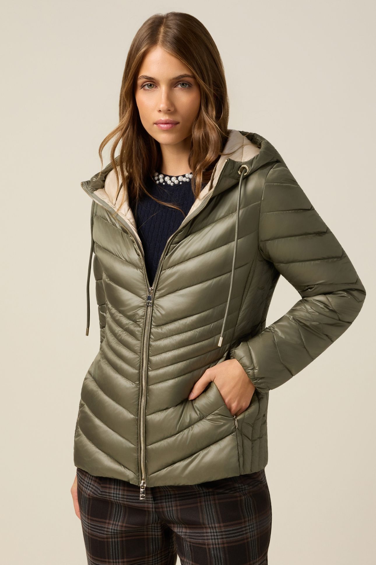 LIGHTWEIGHT HOODED DOWN JACKET MILITARY GREEN 1