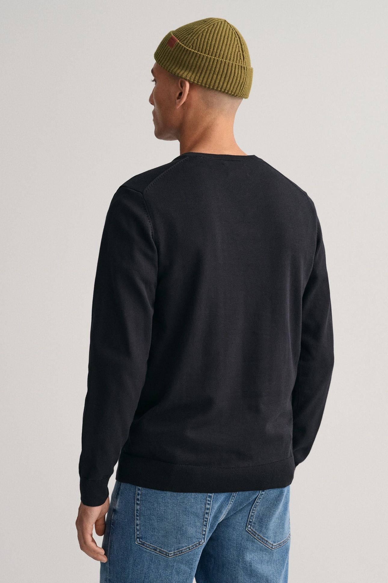 CLASSIC COTTON V-NECK BLACK 5